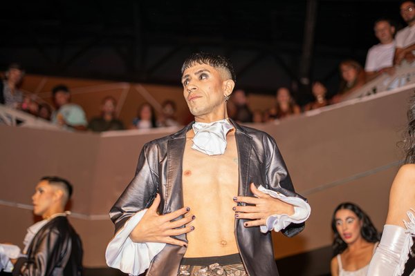 Mastering the Art of Selecting Tailored Trousers for a Flawless Professional Look